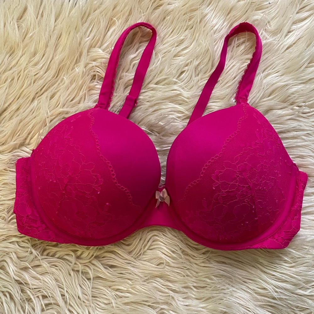 Victoria’s Secret perfect shape bra